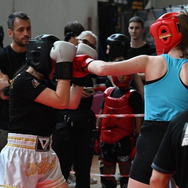 Camilla kickboxing blocco